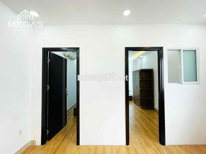 CHO THUÊ 2PN BANCONG 60m2 - THANG MÁY - NGAY TRẦN HƯNG ĐẠO, QUẬN 1