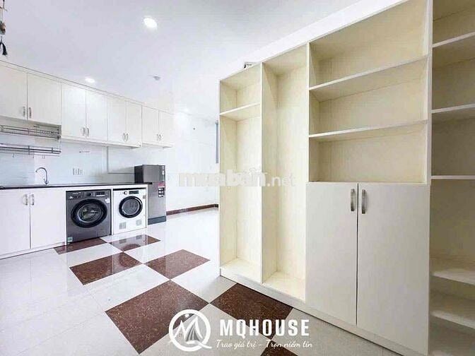 Studio 42m2 ban công lớn , thang máy , đầy đủ tiện nghi