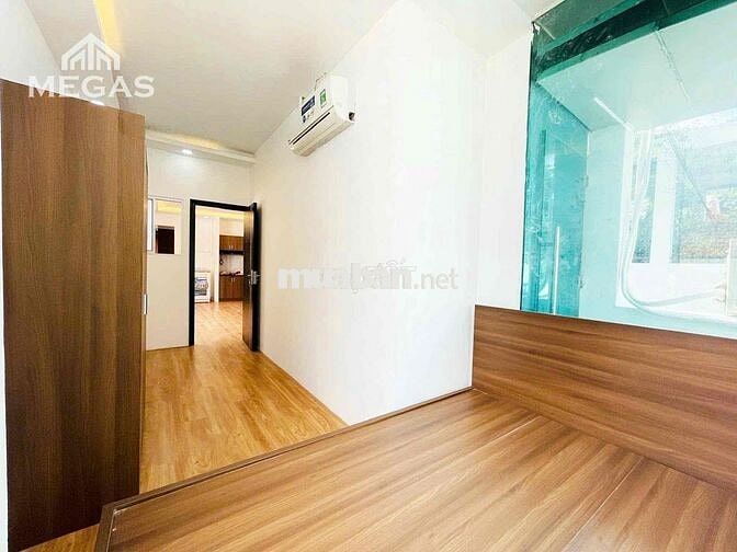 CHO THUÊ 2PN BANCONG 60m2 - THANG MÁY - NGAY TRẦN HƯNG ĐẠO, QUẬN 1