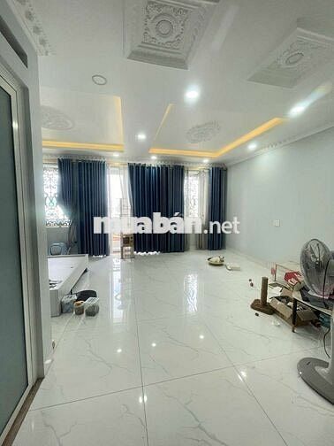 Cho thuê nhà nguyên căn 1 trệt 3 lầu, có thang máy. 6pn,8wc