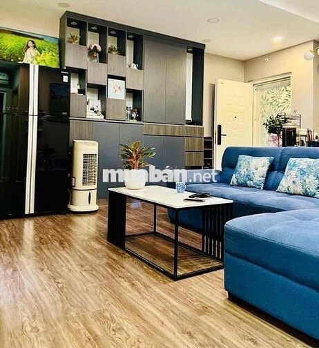 Cần bán Căn hộ 3PN, Nhà rất mới. Tặng full nội thất đo đóng.