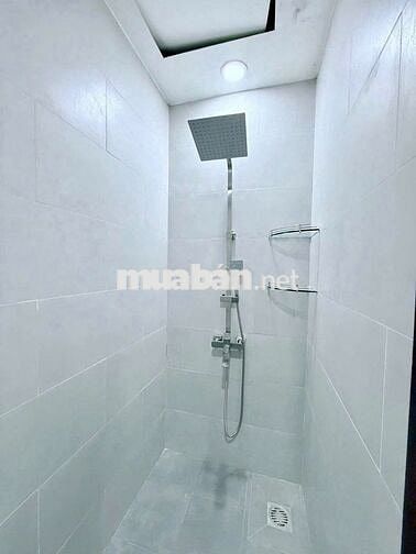 Phòng đẹp Q4 – full nội thất cao cấp, sân phơi riêng, giá 11tr