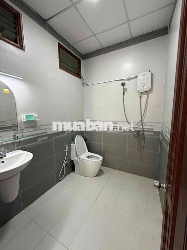 STUDIO NGAY SÂN BAY FULL NỘI THẤT CÓ BAN CÔNG THOÁNG MÁT PHÒNG RỘNG