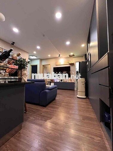 Cần bán Căn hộ 3PN, Nhà rất mới. Tặng full nội thất đo đóng.