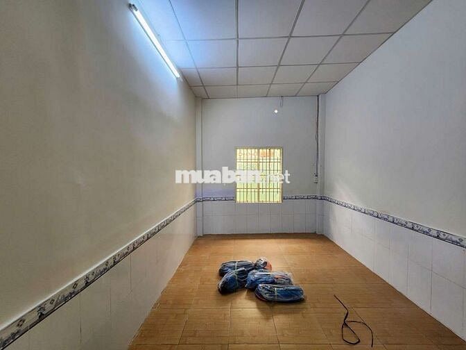 CHO THUÊ NHÀ CẤP 4 MẶT HẺM XE TẢI NHỎ