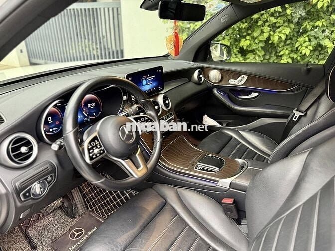 MERCEDES BENZ GLC200 4MATIC 2020 Xe Đẹp Bao Check.
