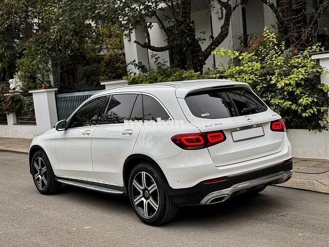 MERCEDES BENZ GLC200 4MATIC 2020 Xe Đẹp Bao Check.