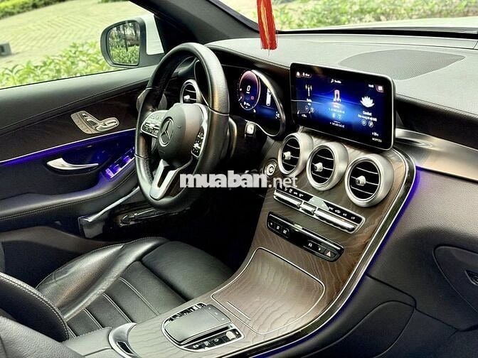 MERCEDES BENZ GLC200 4MATIC 2020 Xe Đẹp Bao Check.