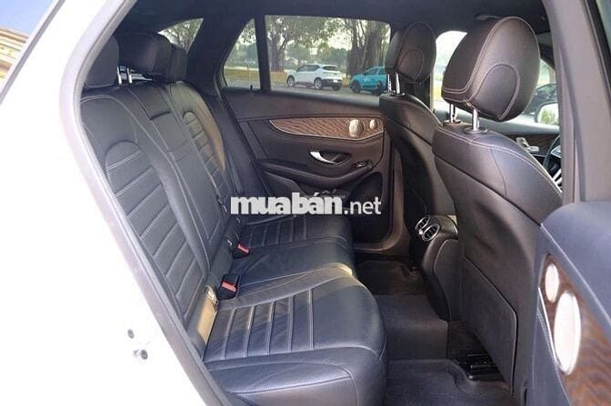 MERCEDES BENZ GLC200 4MATIC 2020 Xe Đẹp Bao Check.