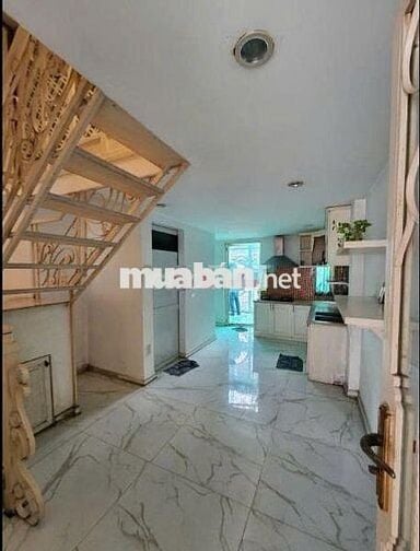 4x18m, Nhà 2 tầng mặt tiền 68 Đồng Nai, Quận 10. 1 trệt, 1 lầu, 2WC