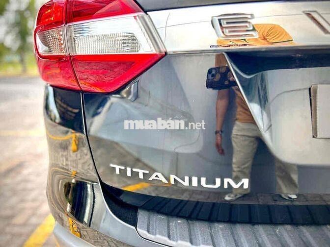 Ford Everest 2022 Titanium 2.0L AT 4x2 - 40000 km