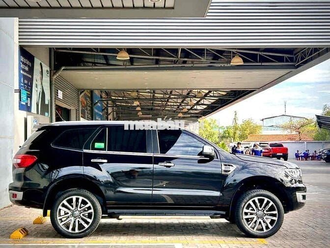 Ford Everest 2022 Titanium 2.0L AT 4x2 - 40000 km