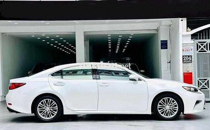 Lexus ES 250 2016 - 60,000 km xe cọp giá tốt.