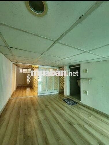 4x18m, Nhà 2 tầng mặt tiền 68 Đồng Nai, Quận 10. 1 trệt, 1 lầu, 2WC