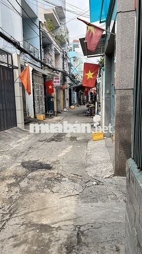 Cần bán nhà gấp 1 trệt 1 lầu . Gần cầu Nguyễn Văn Cừ