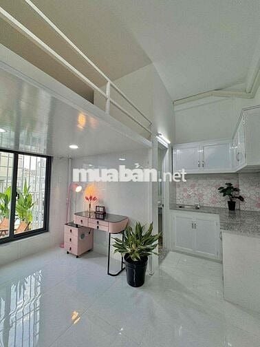 DUPLEX MỚI GẦN QUẬN 1 FULL NỘI THẤT PHÒNG RỘNG ĐẸP THOÁNG MÁT