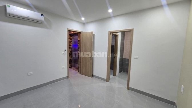 Bán nhà Nguyễn Văn Huyên Cầu Giấy 38m² 6 tầng thang máy mới giá 9,5 t