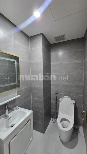 Bán nhà Nguyễn Văn Huyên Cầu Giấy 38m² 6 tầng thang máy mới giá 9,5 t