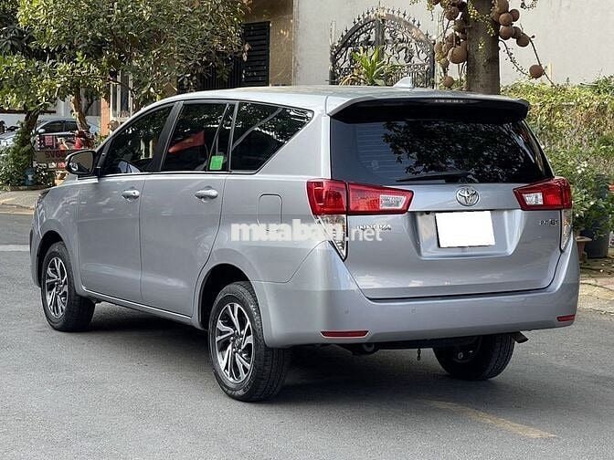 Cần bán Innova 2020 số sàn form mới zin đẹp