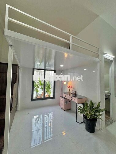 DUPLEX MỚI GẦN QUẬN 1 FULL NỘI THẤT PHÒNG RỘNG ĐẸP THOÁNG MÁT