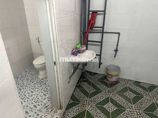 Cho thuê nhà Hiệp Thành, mặt tiền Nguyễn Văn Trỗi, giá 10 triệu/tháng