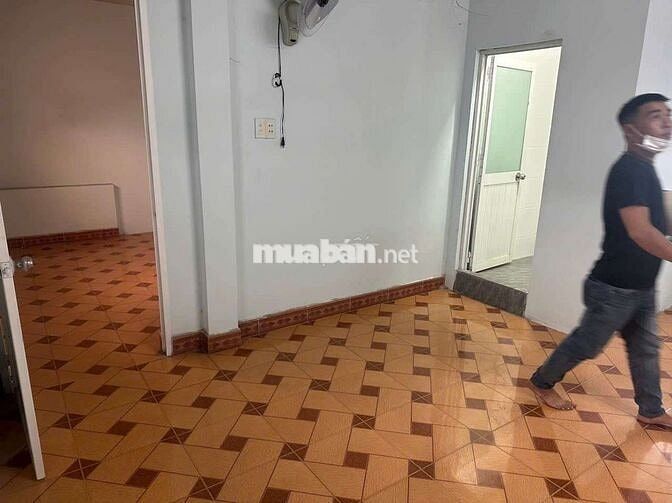 Cho thuê nhà Hiệp Thành, mặt tiền Nguyễn Văn Trỗi, giá 10 triệu/tháng