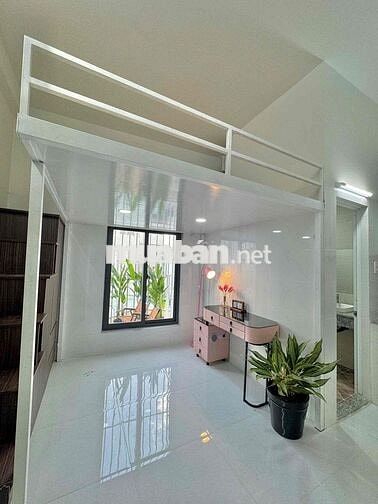 DUPLEX MỚI GẦN QUẬN 1 FULL NỘI THẤT PHÒNG RỘNG ĐẸP THOÁNG MÁT