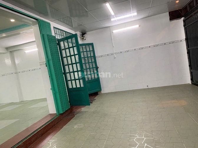 Cho thuê mặt bằng mặt tiền Nguyễn Trọng Tuyển P.Phú Nhuận 