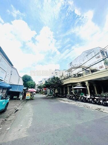 DT:150 m2 (8x17.8m)-70tr/m2--Ngay ĐH Cảh Sát-Linh Tây-Phù Hợp Xây CHDV