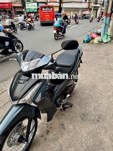 🛑🛑 Future xanh đen T8/ 2025  như mới có góp