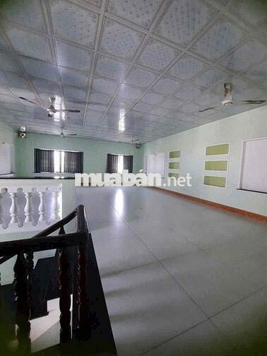 Nhà Phú Hoà 1 trêth 2 lầu 8x20 8 phòng nội thất cơ bản