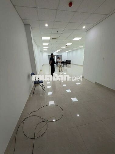Cho thuê tòa nhà văn phòng Phổ Quang Tân Bình. Hầm 7 tầng, giá tốt
