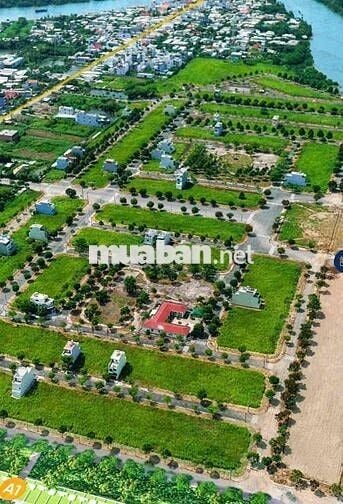 Kẹt tiền bán gấp nền 80m2 đường chính Sài Gòn Village, giá ngộp