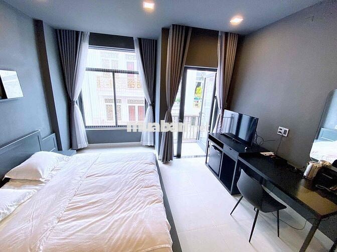 CĂN HỘ ĐẸP BAN CÔNG RỘNG ĐÓN ÁNH SÁNG TRỜI