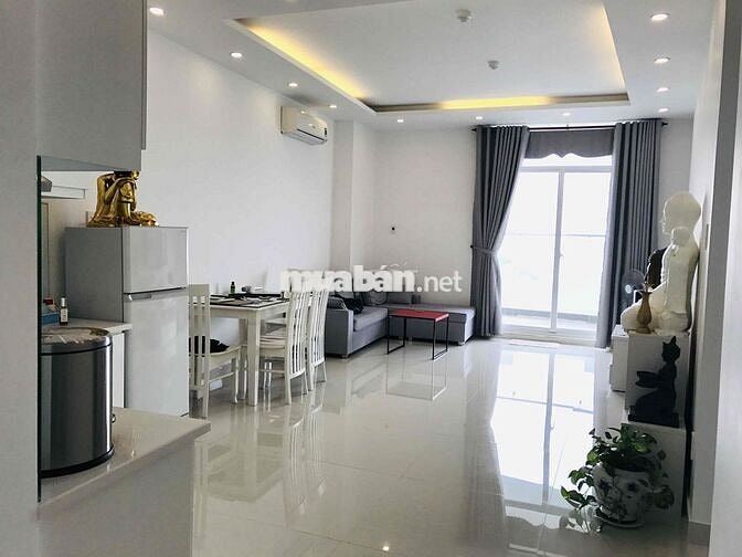 bán căn hộ view biển, qua đường là biển cách biển dưới 200m