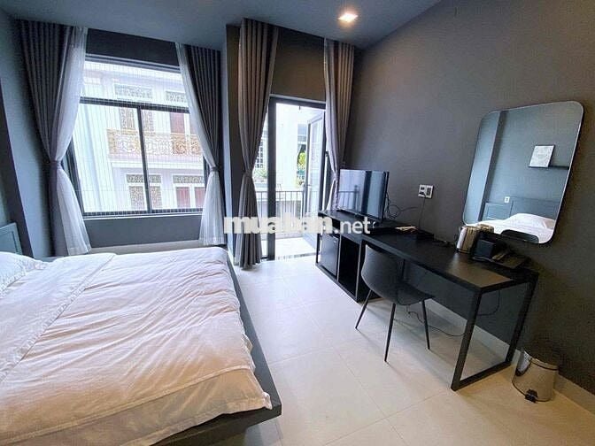 CĂN HỘ ĐẸP BAN CÔNG RỘNG ĐÓN ÁNH SÁNG TRỜI