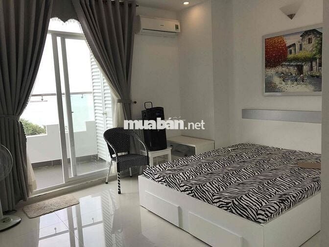 bán căn hộ view biển, qua đường là biển cách biển dưới 200m