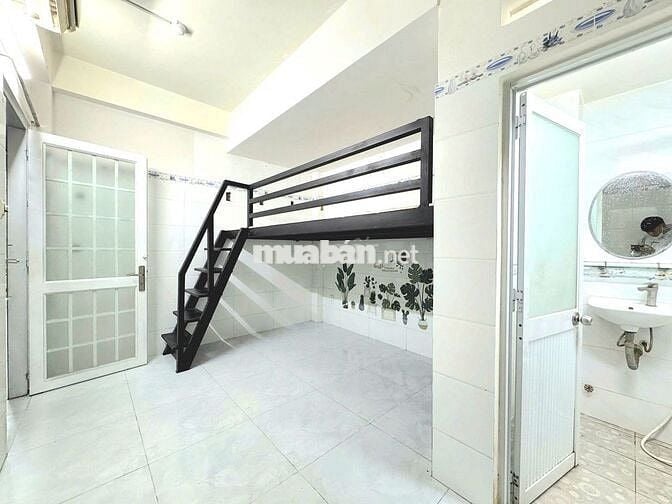 Phòng trọ có gác - máy lạnh giá rẻ đường Quang Trung