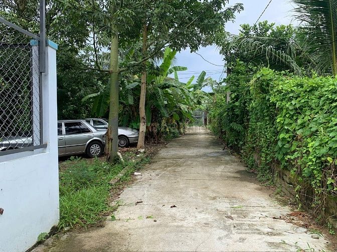 NỀN THỔ CƯ ĐƯỜNG Ô TÔ GẦN QUÓC LỘ 50 SAU TRỤ SỞ TIẾP DÂN TỈNH