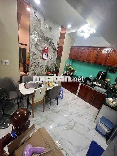 BÁN NHÀ 2 TẦNG, HẺM XE HƠI THÔNG, FULL NỘI THẤT, 36M2, 4,95 TỶ CÒN TL