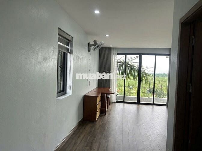 Cho thuê nhà 100m2 x  6 tầng thang máy, Phố Âu Cơ gần Lạc Long Quân