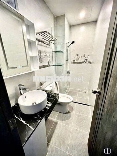 SIÊU RẺ !! CỰC ĐẸP- 22 Hoa Đào, Phú Nhuận - 5X20m 5 tầng trống suốt !