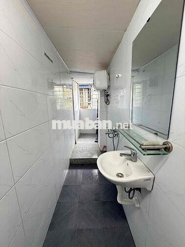 Lô góc TT phố 8/3 nhà đẹp 2 thoáng sổ CC gần trường gần chợ 60m T3 giá