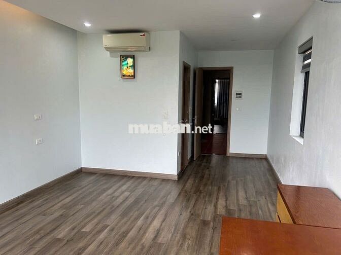 Cho thuê nhà 100m2 x  6 tầng thang máy, Phố Âu Cơ gần Lạc Long Quân