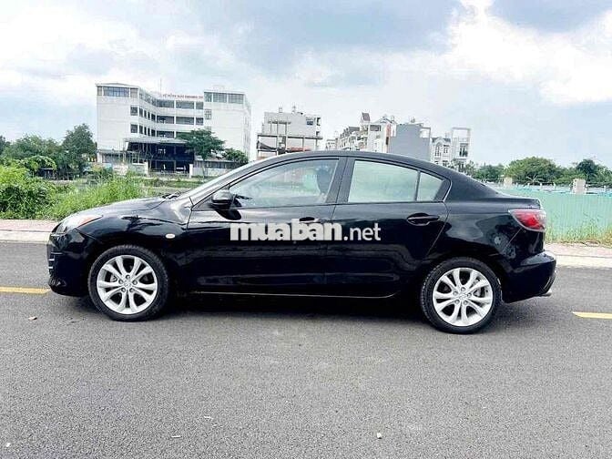 Mazda 3 Sedan 2011
