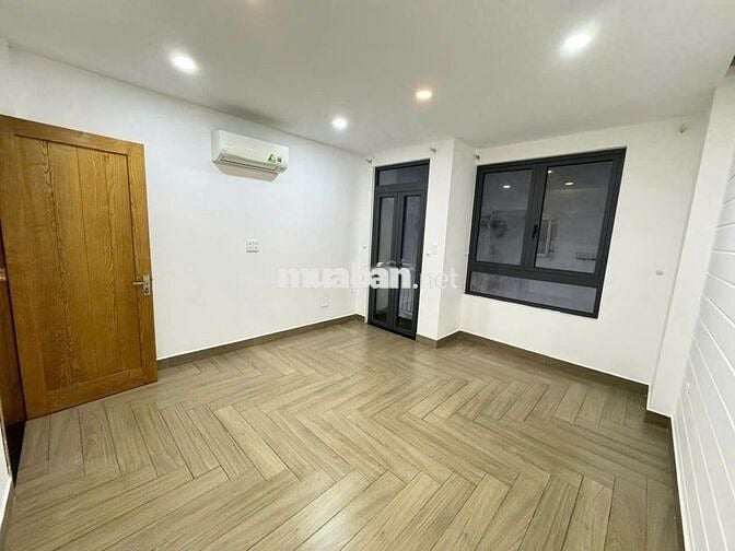 HOT ĐƯỜNG HOA, Mặt tiền 14C Hoa Sứ, Phú Nhuận. 1 Trệt 3 lầu Nhà Mới