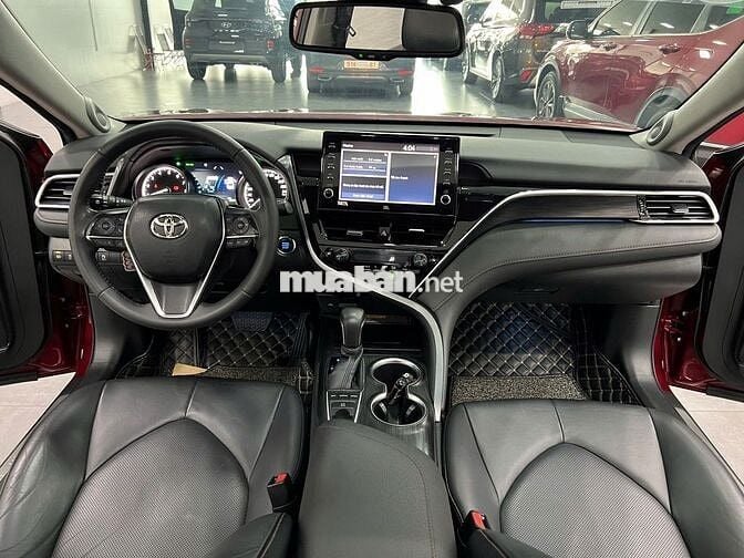 Camry 2022 2.0Q đi mới 60 ngàn full lịch sử hãng