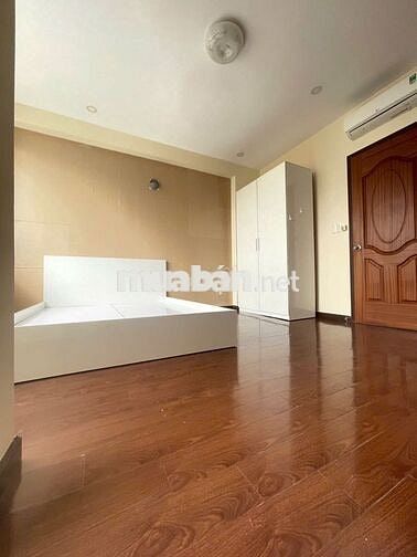 Cho thuê MT kinh doanh Hoàng Diệu 4x18m 4 tầng 6pn giá 35 triệu TL