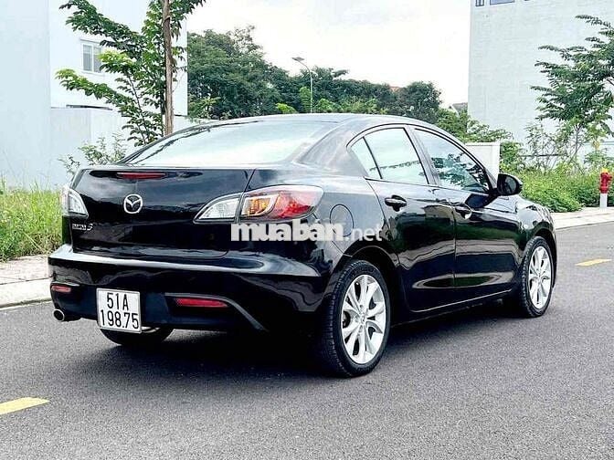 Mazda 3 Sedan 2011