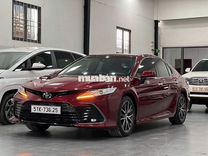 Camry 2022 2.0Q đi mới 60 ngàn full lịch sử hãng